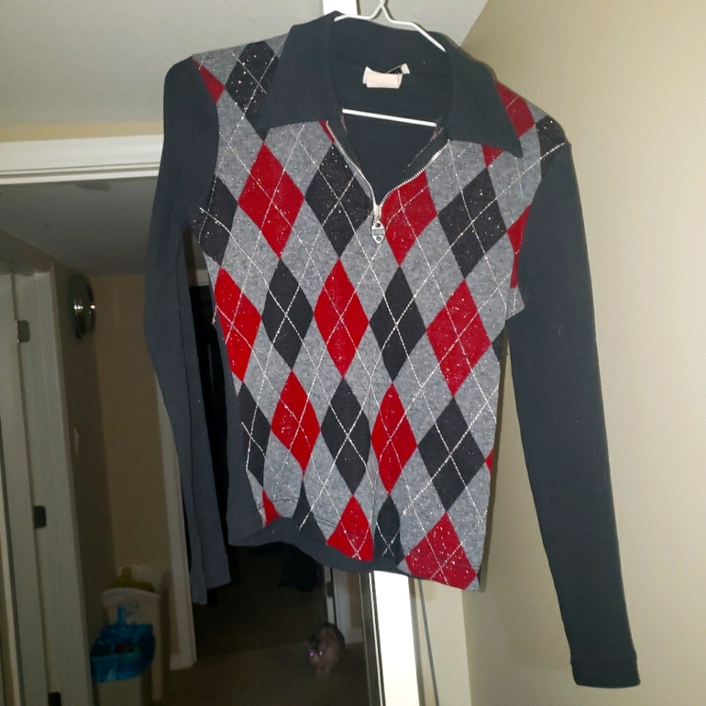 Women's Red & Gray Argyle V-Neck Sweater